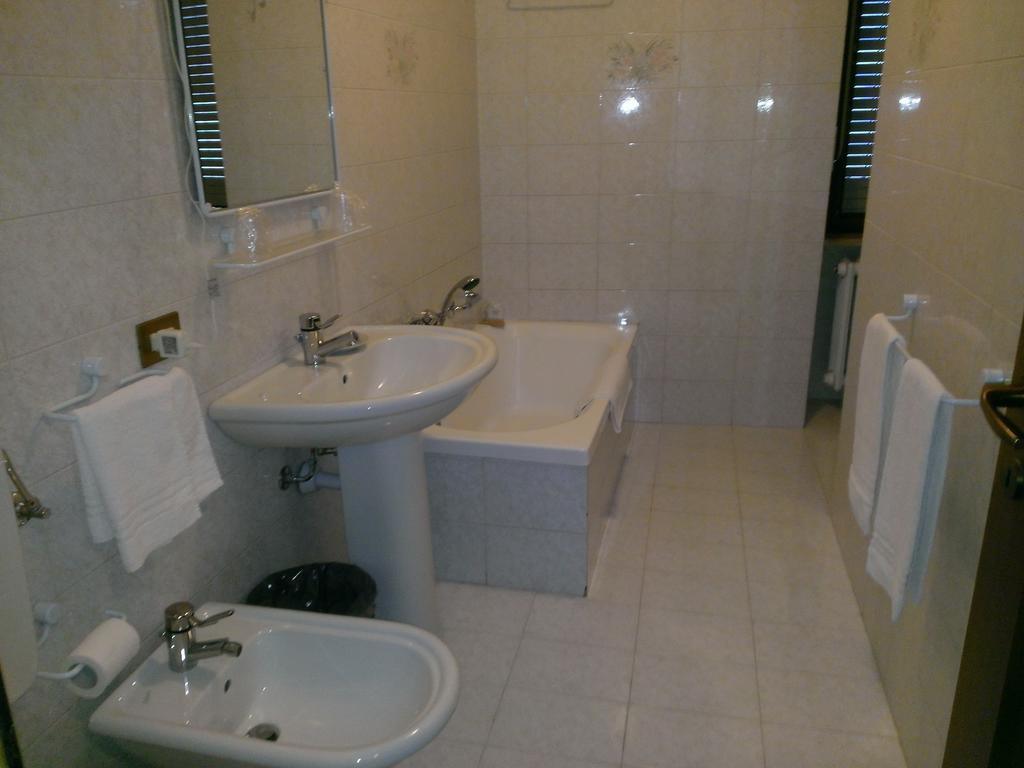 Rossobarolo Hotel Zewnętrze zdjęcie